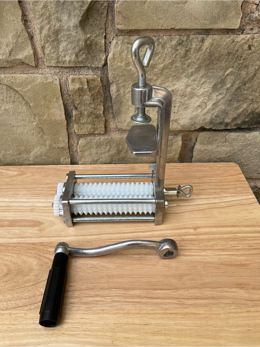 Metal Pasta Press with White Nylon Cutters - Silver
